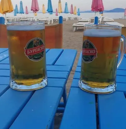 アパート With Terrace