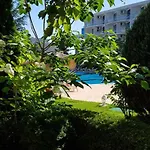 With Terrace Appartement